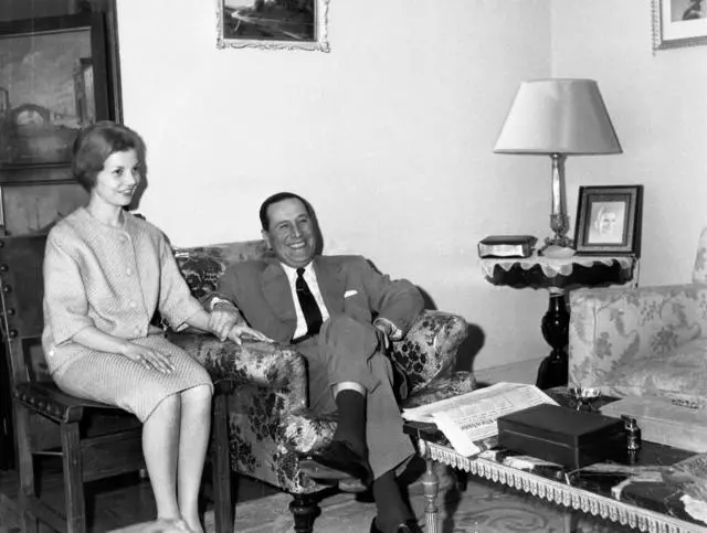 صورة تعود لـ 30 مارس 1962 للرئيس السابق للأرجنتين، خوان دومينغو بيرون، مع زوجته (إيزابيل) ماريا إستيلا مارتينيز في مقر إقامته في المنفى في مدريد