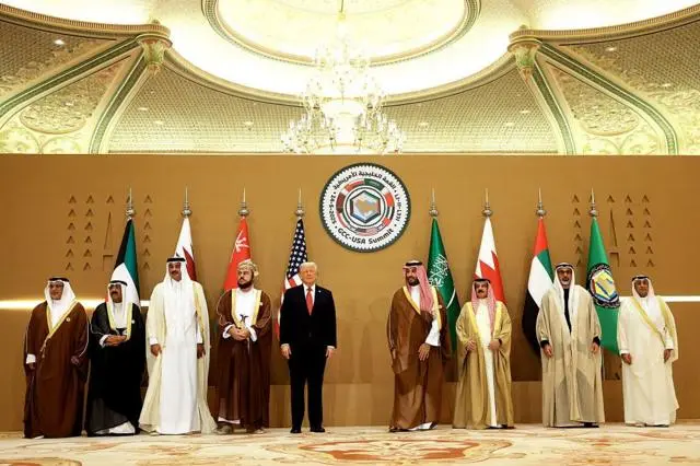 الولايات المتحدة وإيران: ما خيارات دول الخليج في ظل استمرار الهجمات الإيرانية؟