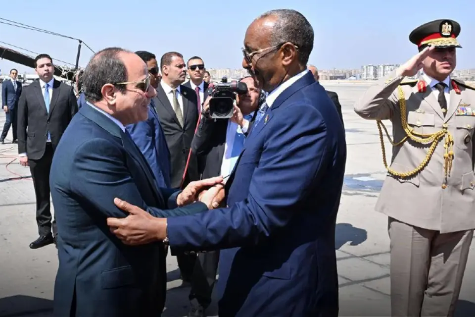 مصر تحدد "خطوطها الحمراء" في السودان: تحذيرات من التقسيم وتدخلات خارجية