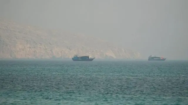 عاجل: الجيش الأمريكي يشن جولة جديدة من الضربات ضد إيران، والحرس الثوري يعلن غلق مضيق هرمز لأجل غير مسمى